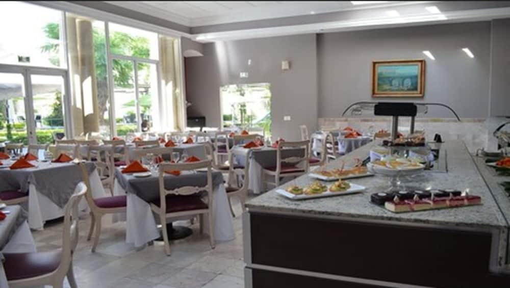 PLAZA CAMELINAS HOTEL QUERETARO 4* (Mexico) - from US$ 54 | BOOKED